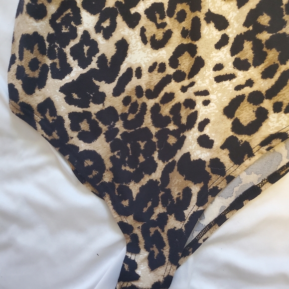 Nwt leopard bodysuit xs - Picture 3 of 3